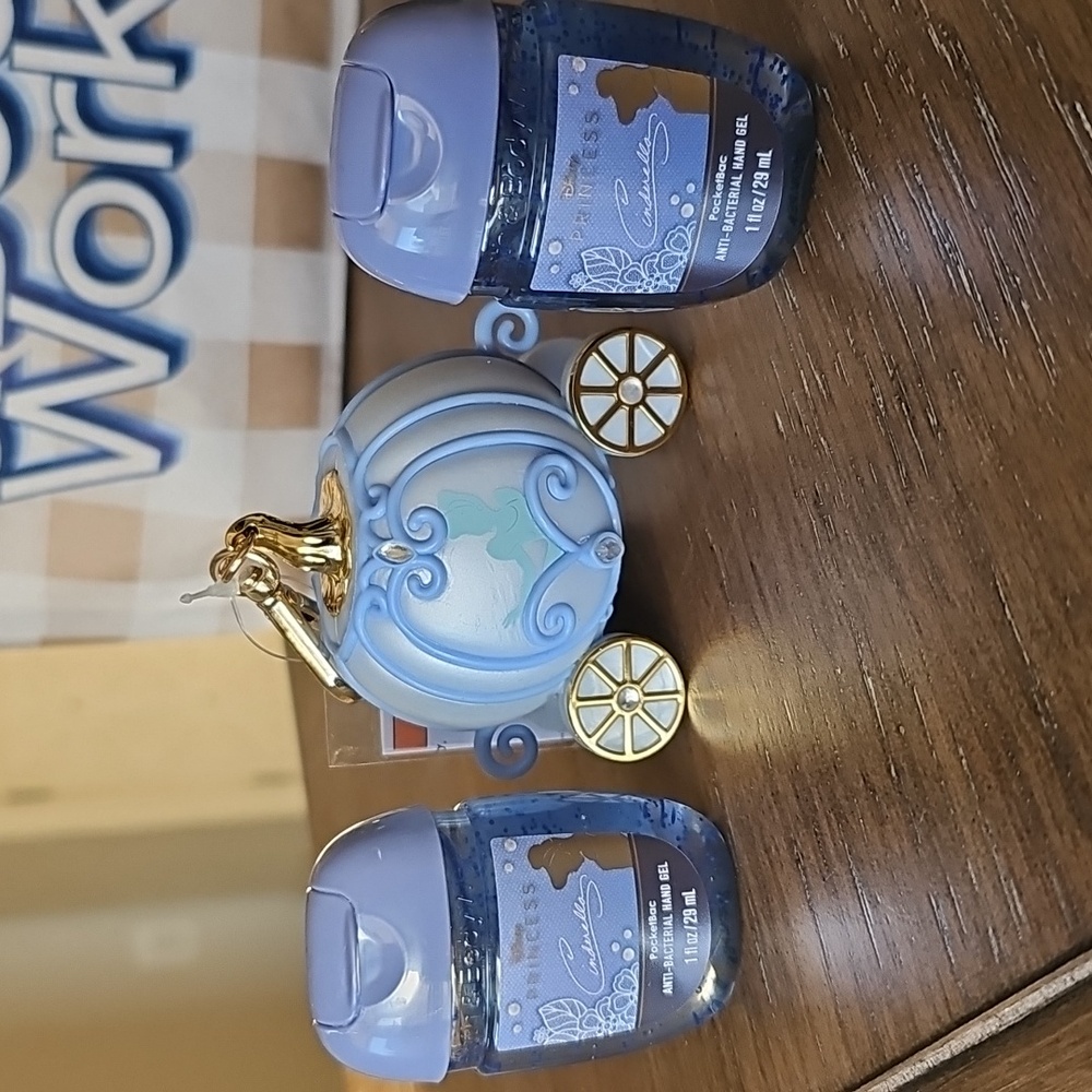 Cinderella carriage Pockerbac antibacterial Bath and Body Works Disney P…
